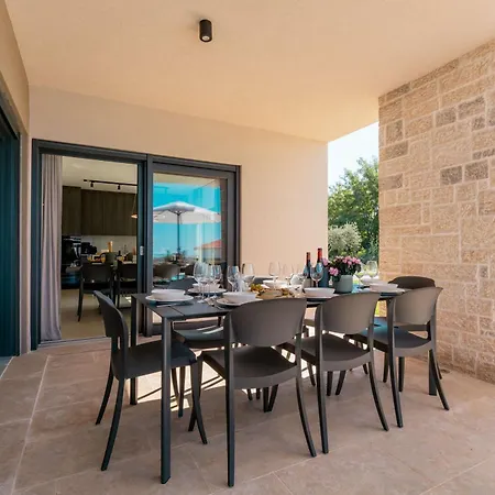 Fiducia - Modern Close To Porec Labinci