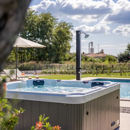 Fiducia - Modern Close To Porec Βίλα *