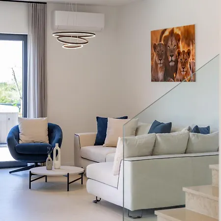 Fiducia - Modern Close To Porec Βίλα